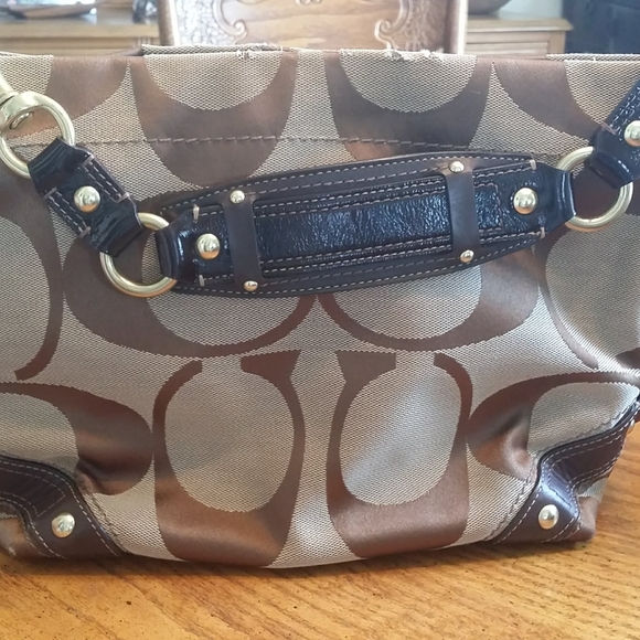 Coach small purse - Picture 2 of 8